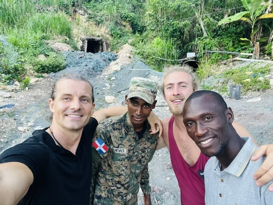 Members of the Larimar community gathered outdoors in the Dominican Republic.